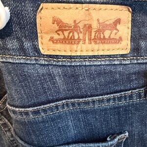 Levi's 515 Bootcut Jeans - Blue Denim with Brown Leather Patch